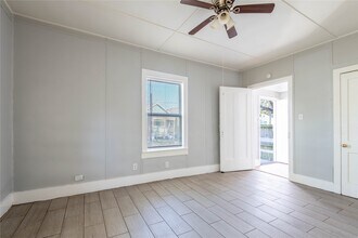 1509 J H Clouser St in Galveston, TX - Foto de edificio - Building Photo