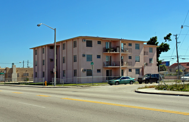 Marta Sanchez Apartments in Miami, FL - Building Photo - Building Photo