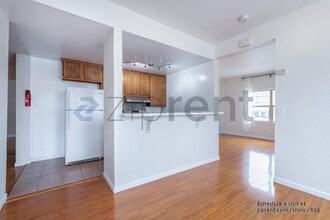 896 31st St in Oakland, CA - Building Photo - Building Photo