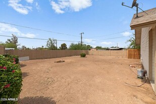 2901 E Campo Bello Dr in Phoenix, AZ - Foto de edificio - Building Photo