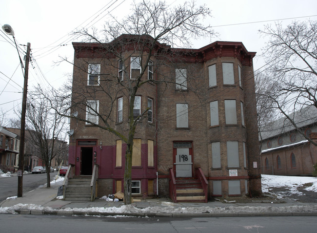 198-200 Miller St in Newburgh, NY - Building Photo - Building Photo