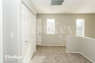 7225 N Harbow Ridge Pl in Las Vegas, NV - Building Photo - Building Photo