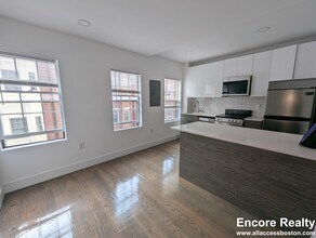 61 Joy St, Unit 3 in Boston, MA - Foto de edificio - Building Photo