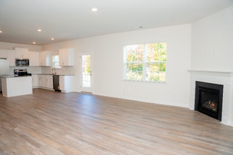 217 Giant Oak Ave in Statesville, NC - Building Photo - Building Photo