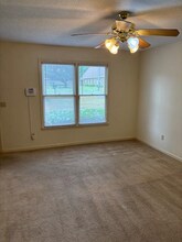 1029 N Guignard Dr in Sumter, SC - Building Photo - Building Photo