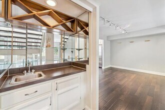 3618 Gillespie St in Dallas, TX - Foto de edificio - Building Photo