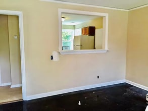 1986 Cogar Dr in Decatur, GA - Building Photo - Building Photo