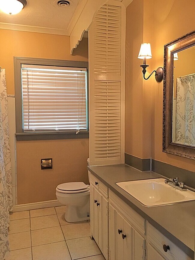 144 Maywood Dr in Jackson, TN - Building Photo - Building Photo