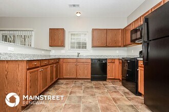 6216 Polar Fox Ct in Riverdale, GA - Foto de edificio - Building Photo