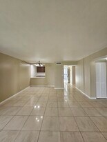 1880 N Congress Ave in West Palm Beach, FL - Building Photo
