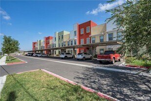 15 Sprague St W in Edinburg, TX - Building Photo