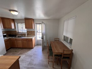 5657 W 8th Ave in Lakewood, CO - Building Photo - Building Photo