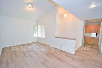 1621 Devonshire Dr in Oxnard, CA - Building Photo - Building Photo