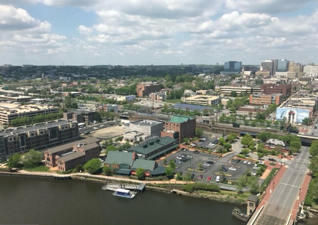 105 Christina Landing Dr in Wilmington, DE - Foto de edificio - Building Photo