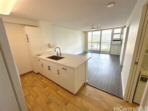 215 N King St in Honolulu, HI - Building Photo - Building Photo