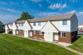Hyde Park Townhomes in Columbus, OH - Building Photo - Building Photo
