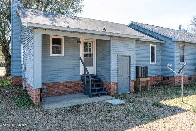 3204 Deer Path Cir in New Bern, NC - Building Photo - Building Photo