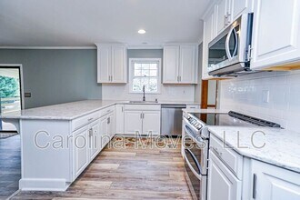 403 Rosebud Ct in Greer, SC - Building Photo - Building Photo