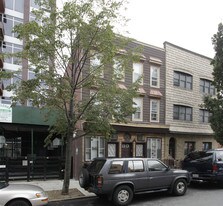 476 Humboldt St in Brooklyn, NY - Building Photo
