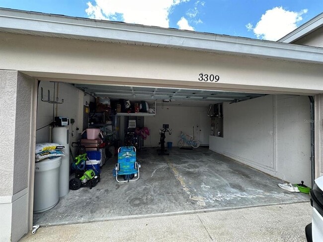 3309 Keswick Ct in Land O Lakes, FL - Foto de edificio - Building Photo