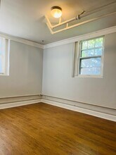 2513 Emerson Ave S in Minneapolis, MN - Building Photo - Building Photo