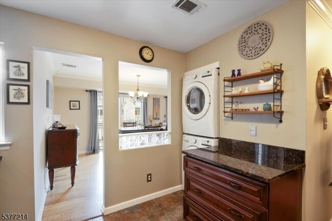 74 Garden Ct in Roxbury Township, NJ - Building Photo - Building Photo
