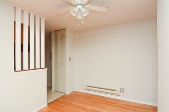 663 W Wrightwood Ave in Chicago, IL - Foto de edificio - Building Photo