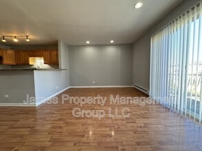 2407 Randall Ln in Arlington Heights, IL - Building Photo - Building Photo
