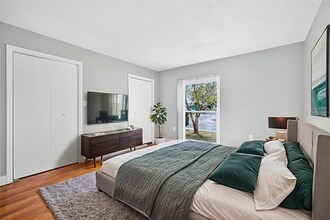 8233 Redfield Dr in Port Richey, FL - Foto de edificio - Building Photo