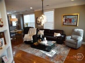 323 Lakeview Dr in Pooler, GA - Building Photo - Building Photo