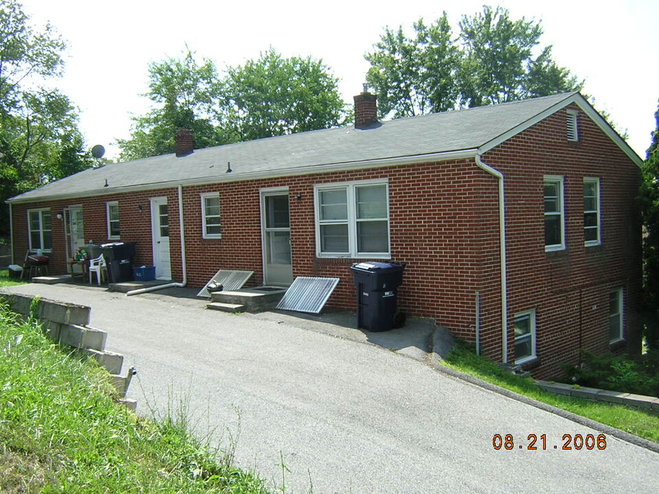 114 Lucas Dr, Unit Lucas Duplex in Blacksburg, VA - Building Photo