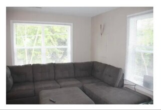 84 Curtice St E in St. Paul, MN - Building Photo - Building Photo