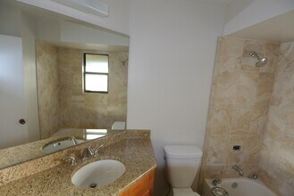 1127 E Seminole Ave-Unit -4d in Jupiter, FL - Building Photo - Building Photo