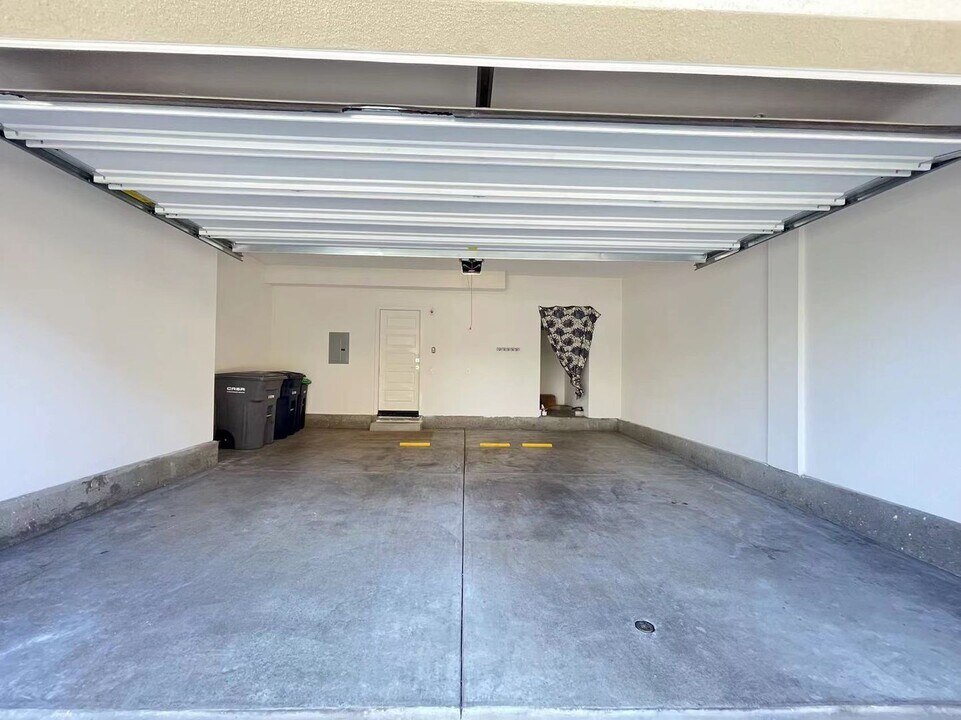 96 Agave in Lake Forest, CA - Building Photo