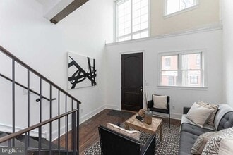 1005 New Market St in Philadelphia, PA - Foto de edificio - Building Photo