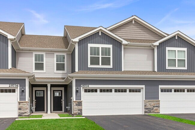 25734 W Wakefield Dr in Plainfield, IL - Building Photo - Building Photo