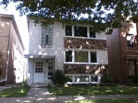 5009 N Mango Ave, Unit 3 in Chicago, IL - Building Photo