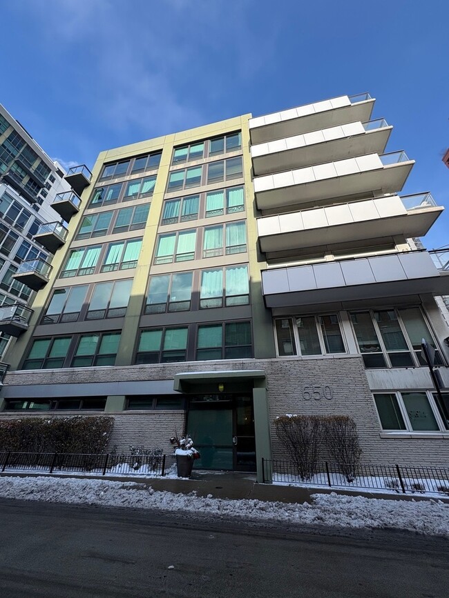 property at 650 W Wayman St