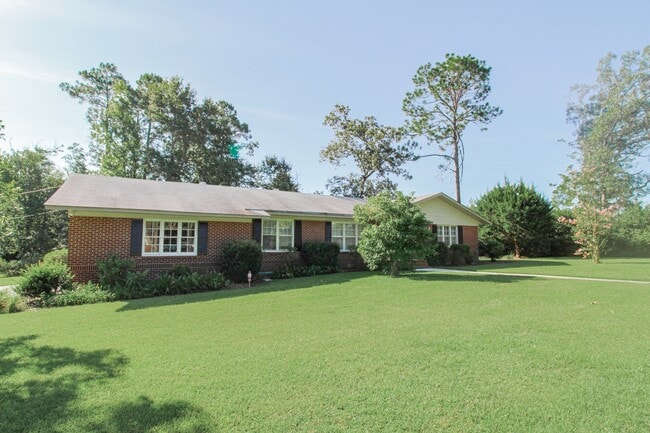 property at 104 Peg-Wen Blvd