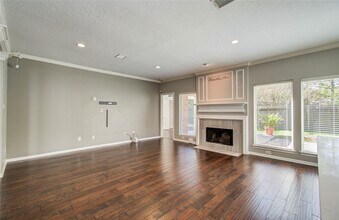 14806 Flowerwood Dr in Houston, TX - Building Photo - Building Photo