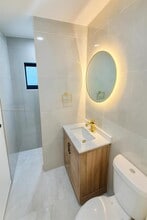 1031 NW 108th Terrace in Miami, FL - Foto de edificio - Building Photo