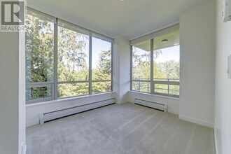 9060-9060 University Crescent in Burnaby, BC - Building Photo - Building Photo