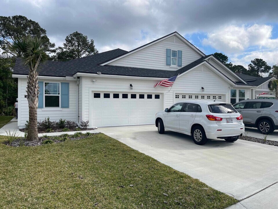 166 Modesto Dr in St. Augustine, FL - Building Photo