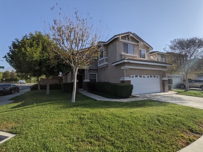 property at 8752 Grand Oaks Ct