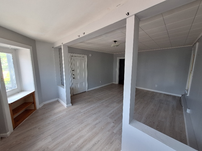 property at 87 W Pierpont St