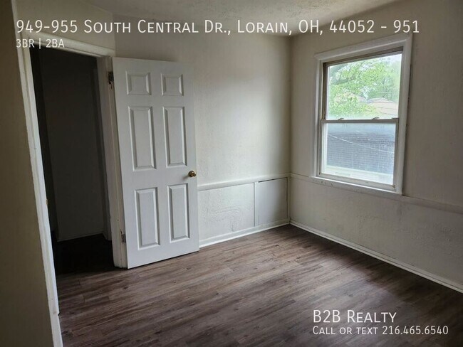 949-955 S Central Dr in Lorain, OH - Building Photo - Building Photo