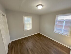 1741 Hood St in Memphis, TN - Building Photo - Building Photo