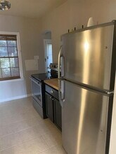 6401 Central Ave in Indianapolis, IN - Foto de edificio - Building Photo