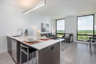 11911 Freedom Dr in Reston, VA - Building Photo - Building Photo