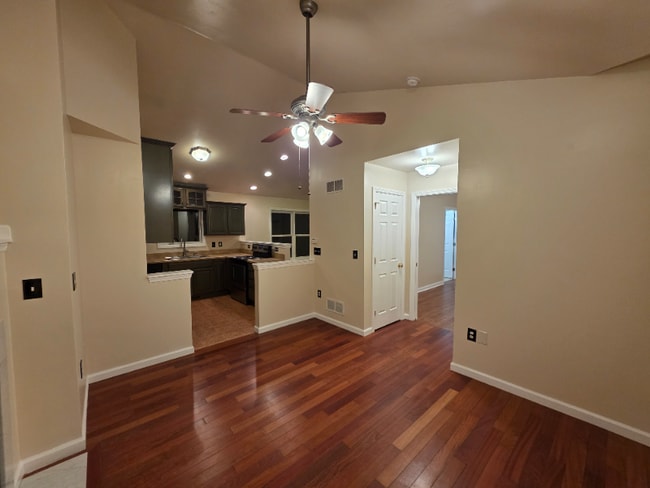 180 Lakewood Dr in Pequea, PA - Foto de edificio - Building Photo